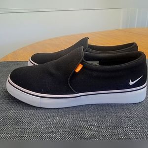Women's black Nike Court Royale AC slip on shoes BRAND NEW, Never Worn SIZE 10